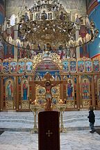 Iconostasio contemporáneo en la iglesia católica griega ucraniana, Chicago USA