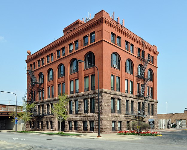 Машинери-холл в Чикаго (1901) — одно из зданий Иллинойсского технологического института