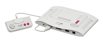 Une console Amstrad GX-4000. (définition réelle 4 060 × 1 620)