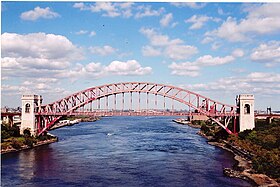 Le Hell Gate Bridge.