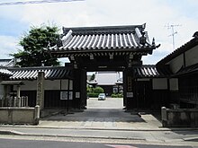 本禅寺山門