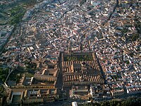 Aerial view of the قرطبہ داتریخی مرکز