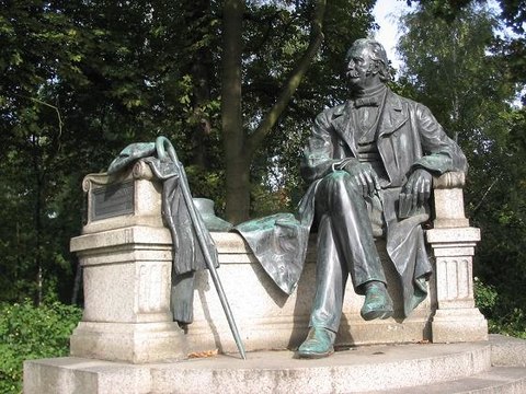 Denkmal am Fontaneplatz in Neuruppin