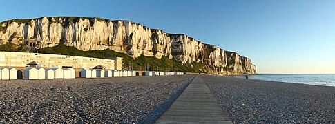 Les falaises au Tréport en fin d'après-midi.