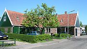 Een van de typerende huizen in Venhuizen