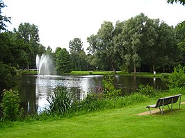 Vijver met fontein in 2007