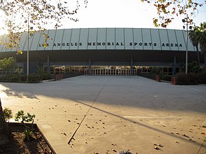 Der Eingang der Los Angeles Memorial Sports Arena (November 2005)