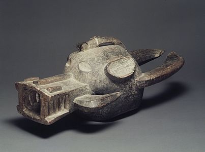 Masque Sénoufo des environs de Korhogo (début du XXe siècle), New York, Brooklyn Museum.