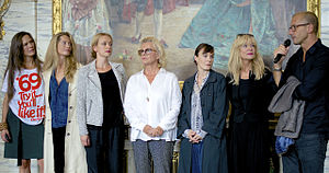 Den tänkta ensemblen till Dramatens uppsättning 2015. Från vänster: Elin Klinga, Maria Bonnevie, Livia Millhagen, Marie Göranzon, Rebecka Hemse, Mia Benson och regissören Stefan Larsson.