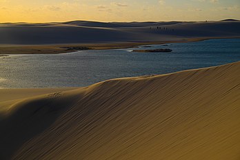 Paysage du parc national des Lençóis Maranhenses (Brésil). (définition réelle 4 896 × 3 264)