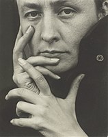 Georgia O’Keeffe, Hands, 1918