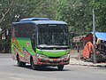 Hino FB 130 dengan model dari Karoseri Rahayu Santosa untuk layanan Koridor 1 Bus Rapid Transit Tangerang Ayo