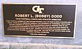 Plakette an der Statue von Bobby Dodd