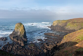 Rocks and shoreline at Yaquina Head.