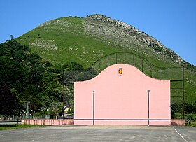 Vue du Chapeau de Gendarme depuis Licq-Athérey.