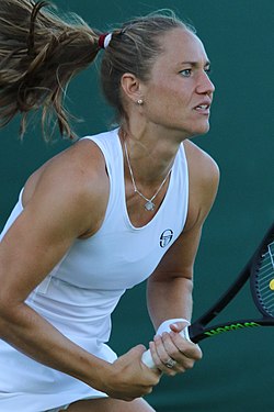 Bondarenková během Wimbledonu 2018