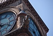 Old City Hall qarqoylunun oxşarı, Toronto