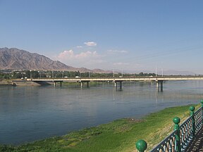 Die Sirdarja naby Khujand, Tadjikistan.