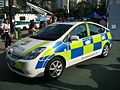 香港警務處於2008年投入服務的交通總部新式警車，涂装巴腾堡蓝黄格纹