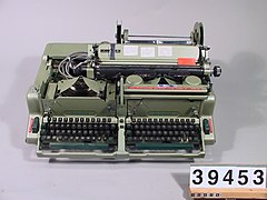 Вариант печатной машины Imperial[англ.] с дополнительной клавиатурой для Landsmålsalfabetet