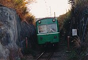 鷲羽山駅に入線するフジカラー号（1989年）