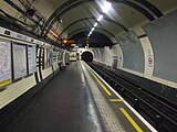 Northern line northbound platform looking north, July 2008