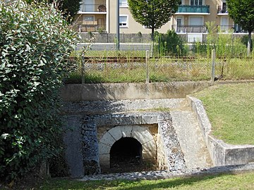 Ligne de Marmande à Mont-de-Marsan marquant la ligne de démarcation de 1940 à 1943. Le tunnel passant en dessous est emprunté clandestinement par ceux cherchant à passer en zone libre. En 1972, il est rebaptisé « chemin de l'évasion »[6]