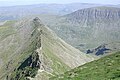 Alpines Wandern im Lake District. Eine mögliche Route des Coast to Coast Walk läuft über den Grat Striding Edge