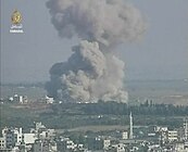 Explosion i civilt område i Gazaremsan orsakad av ett israeliskt flygangrepp under Gazakonflikten 2008–2009, januari 2009.