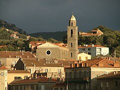 Le quartier de l'église, vu depuis le port