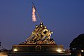 تندیس یادبود نبرد ایو جیما، نیروهای تفنگدار دریایی ایالات متحده آمریکا واقع در آرلینگتون در ایالت ویرجینیا
