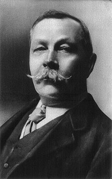 O escritor escocés Arthur Conan Doyle, en una imachen de 1914.