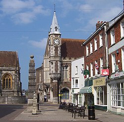 Town Pump ja Corn Exchange Dorchesterin keskustassa.