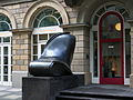 Tony Cragg, Early Forms. Amphore/Dose, 1990