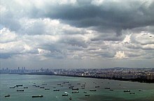 Shipping in Singapore Harbour