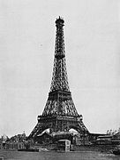 15 mars 1889 : montage du campanile.