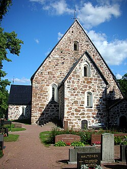 1400-luvun alussa rakennettu Vehmaan kirkko.