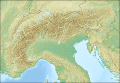 Mapa konturowa Alp, u góry nieco na prawo znajduje się czarny trójkącik z opisem „Dreiherrnspitze”