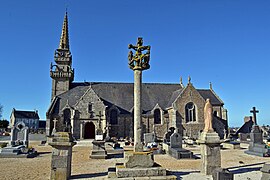 L'église et le calvaire