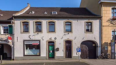 Eén der weinige bewaard gebleven huizen in het centrum van Bedburg van voor 1800