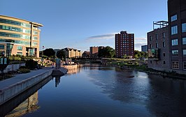 De Big Sioux rivier in het centrum van Sioux Falls