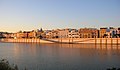 Le canal Alphonse-XIII et la rue Betis, dans le district de Triana.