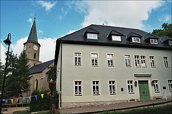 Kirche und Grundschule