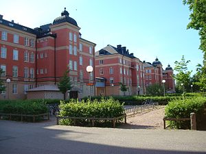 De gamla kasernbyggnaderna vid Polacksbacken, Uppsala, uppförda 1912 där universitetet numera bedriver verksamhet.