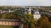 Вид на юго-восточную башню и Смоленскую церковь