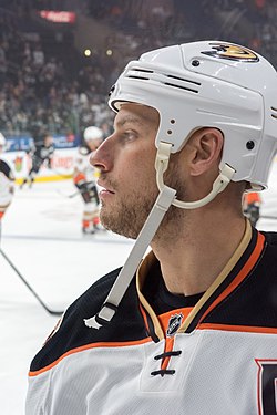 Getzlaf Ducksin paidassa vuonna 2016.