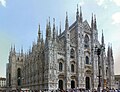 Milano Katedrali ön cephesi