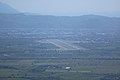 自太麻里鄉西川山遠眺臺東機場跑道。