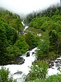 Venant de la droite, le gave de Jéret rejoint le gave de Lutour pour former le gave de Cauterets.