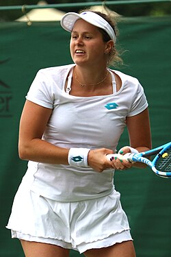 Jana Čepelová v kvalifikaci Wimbledonu 2023